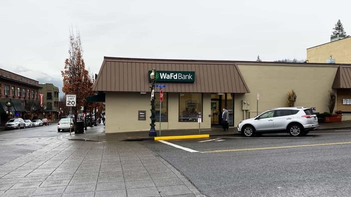 WaFd Bank in Hood River, Oregon #1325.