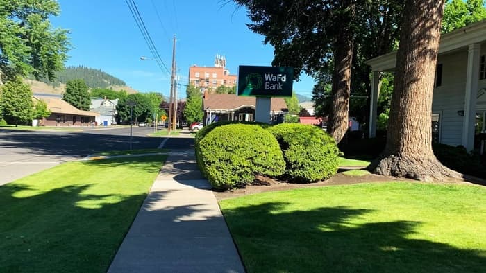 WaFd Bank in La Grande, Oregon #1329.