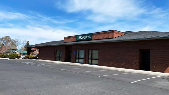 WaFd Bank in Redmond, Oregon #1170.