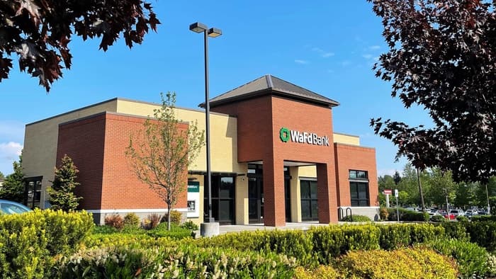 WaFd Bank in Kent, Washington #1012.