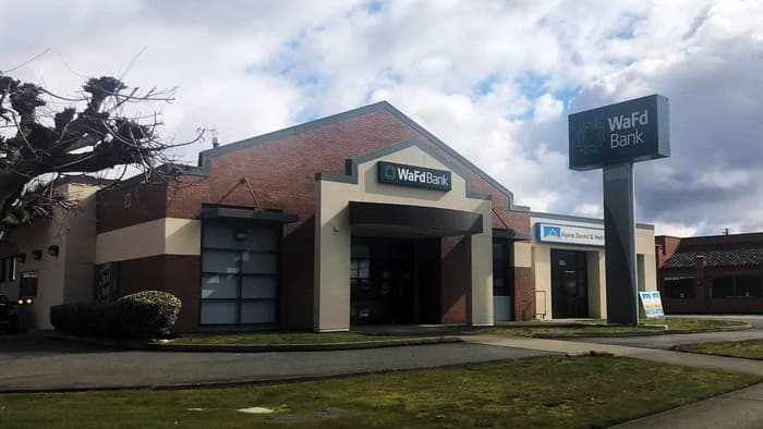 WaFd Bank in Monroe, Washington #1222.