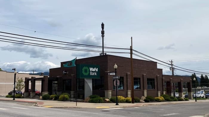 WaFd Bank in Newport, Washington #1340.
