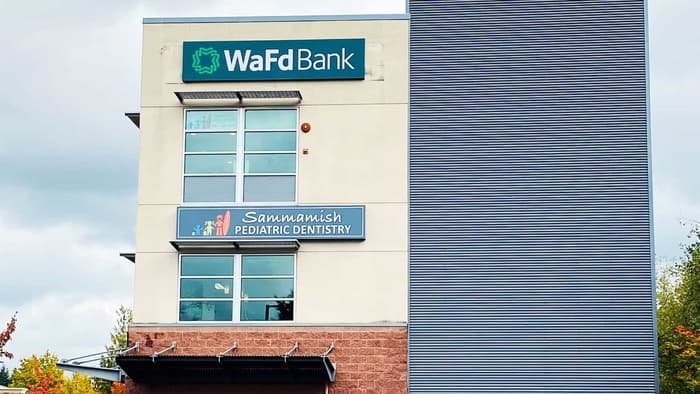 WaFd Bank in Sammamish, Washington #1224.