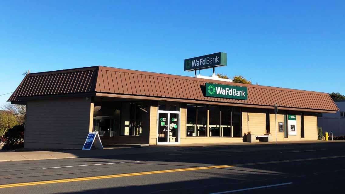 WaFd Bank in Lincoln City, Oregon #1063 - Washington Federal.