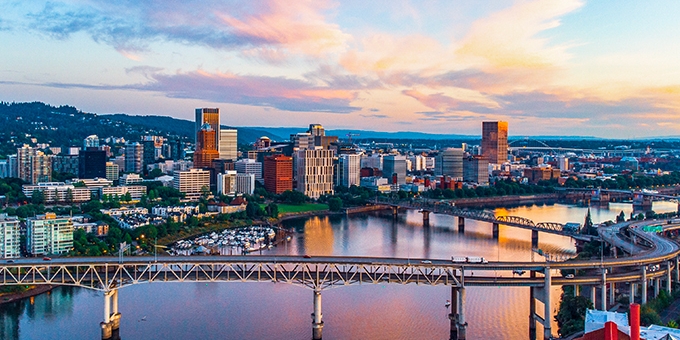 Photo of Portland, Oregon skyline.