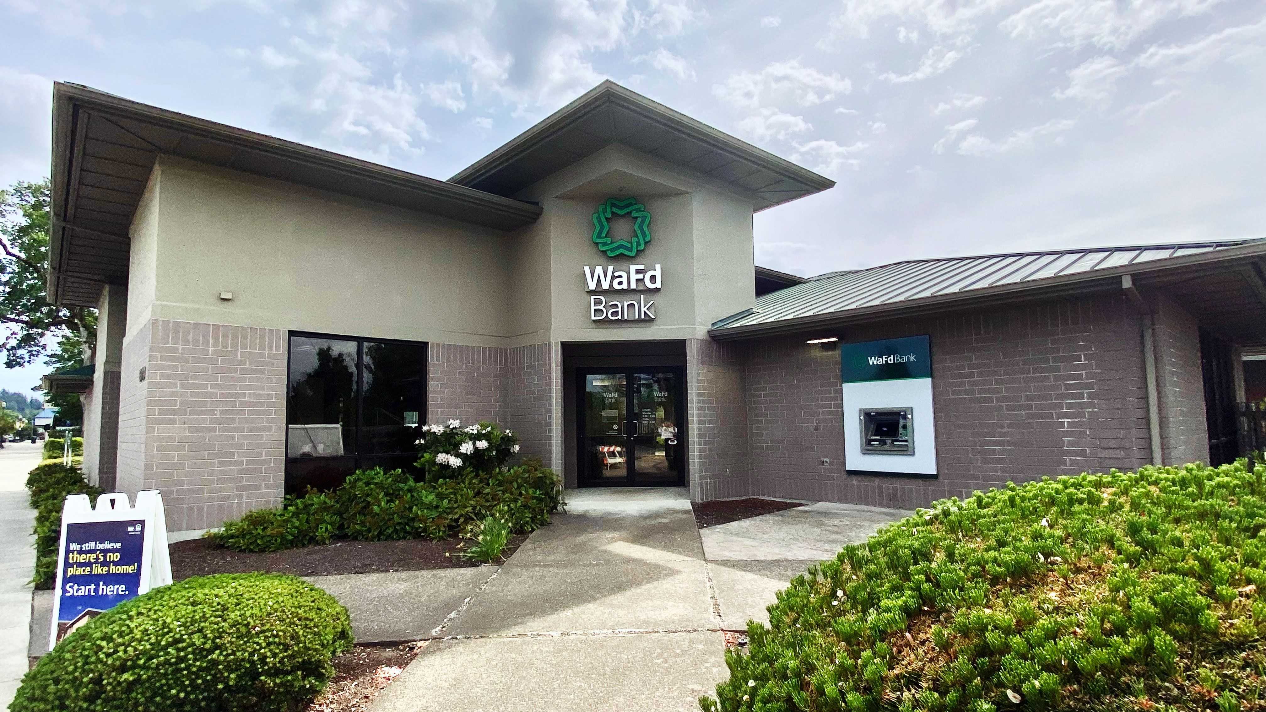 WaFd Bank in Dallas, Oregon #1053 - Washington Federal.