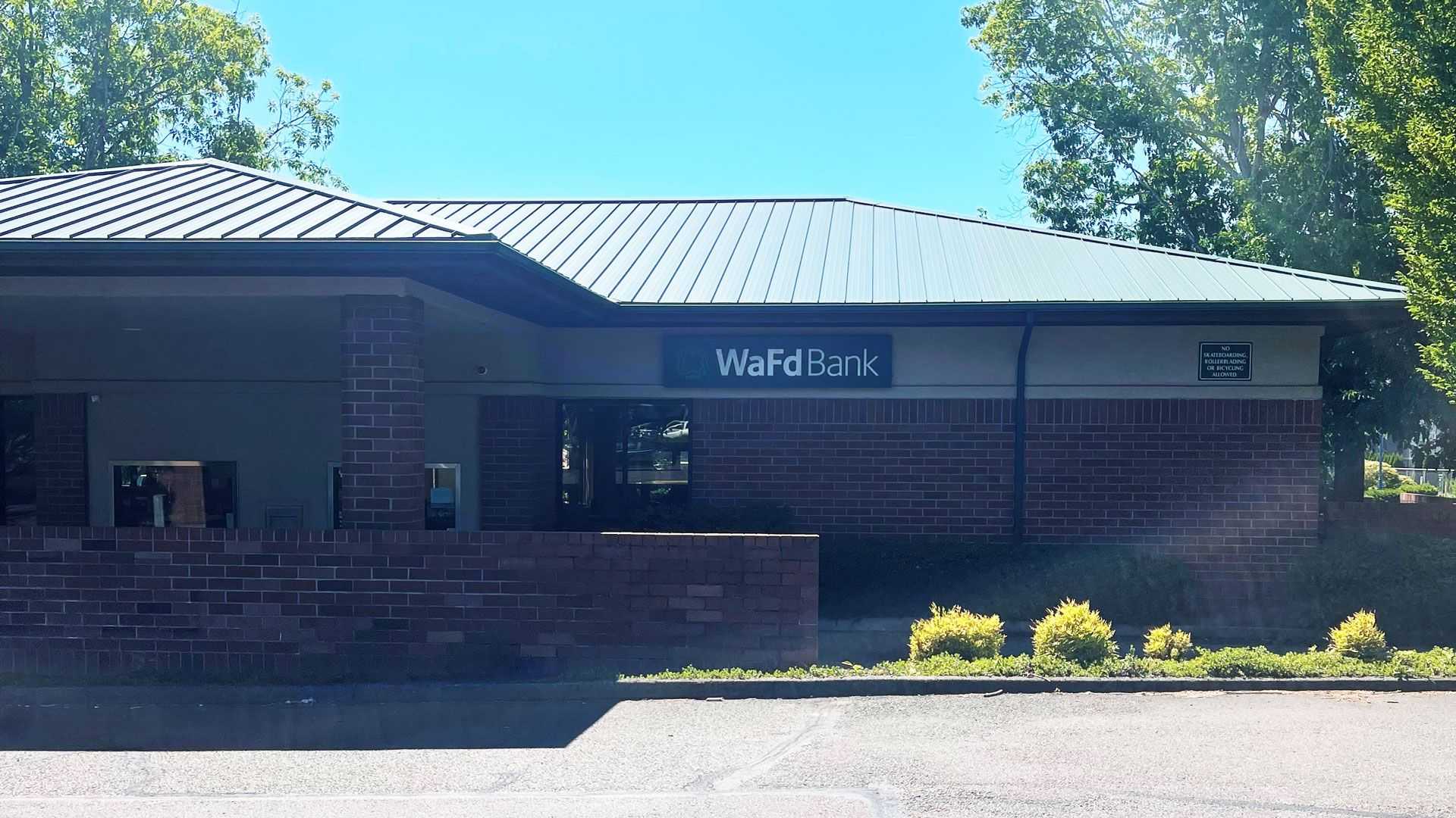 WaFd Bank in Wilsonville, Oregon #1056 - Washington Federal.