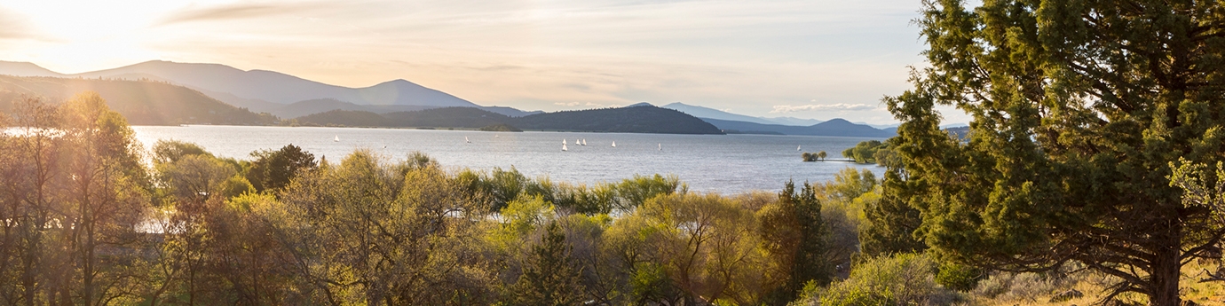 Photo of Klamath Falls, Oregon skyline.
