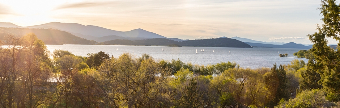 Photo of Klamath Falls, Oregon skyline.
