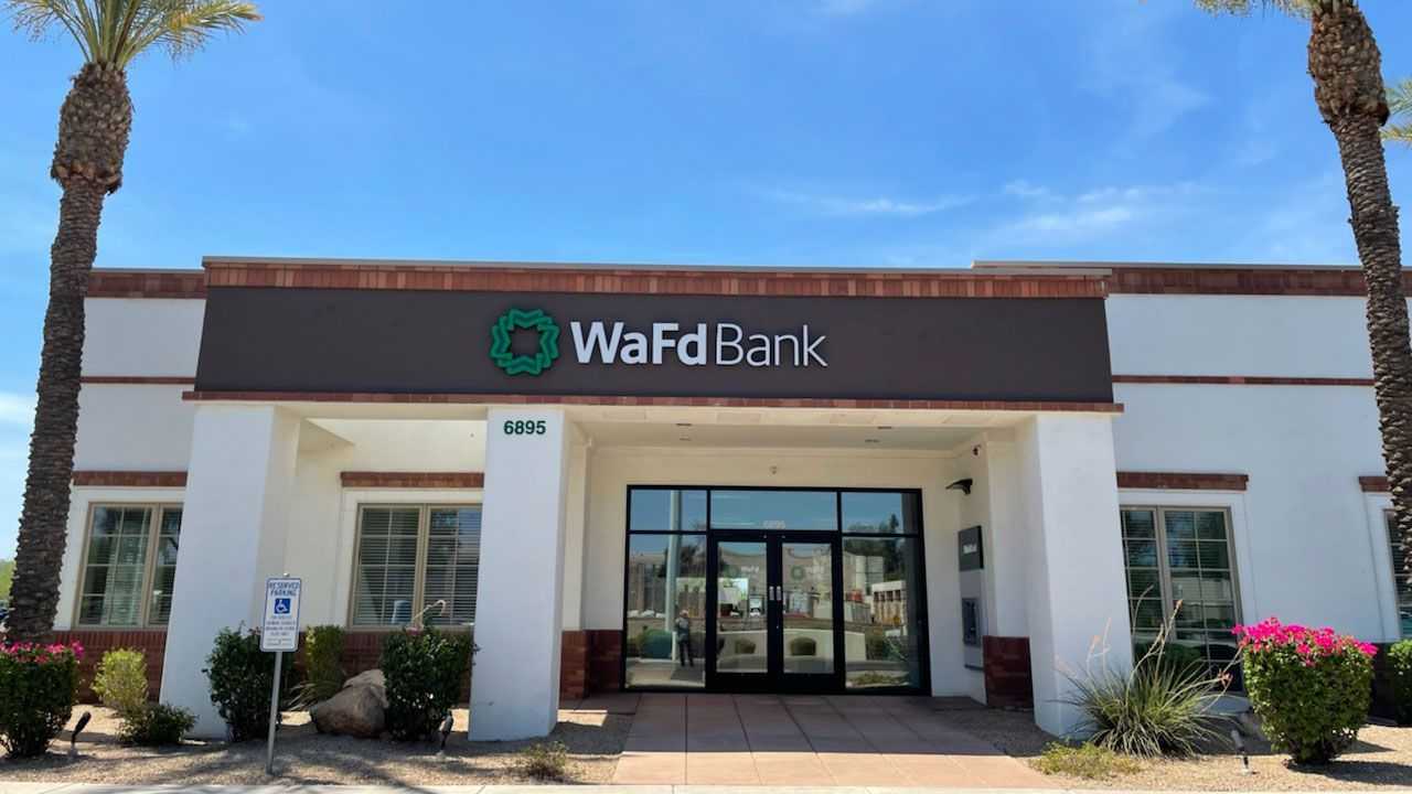 WaFd Bank in Glendale, Arizona #1130 - Washington Federal.