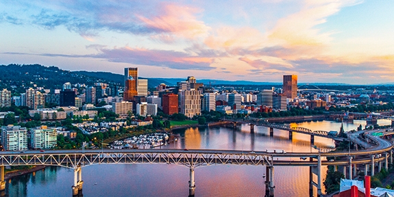 Photo of Portland, Oregon skyline.