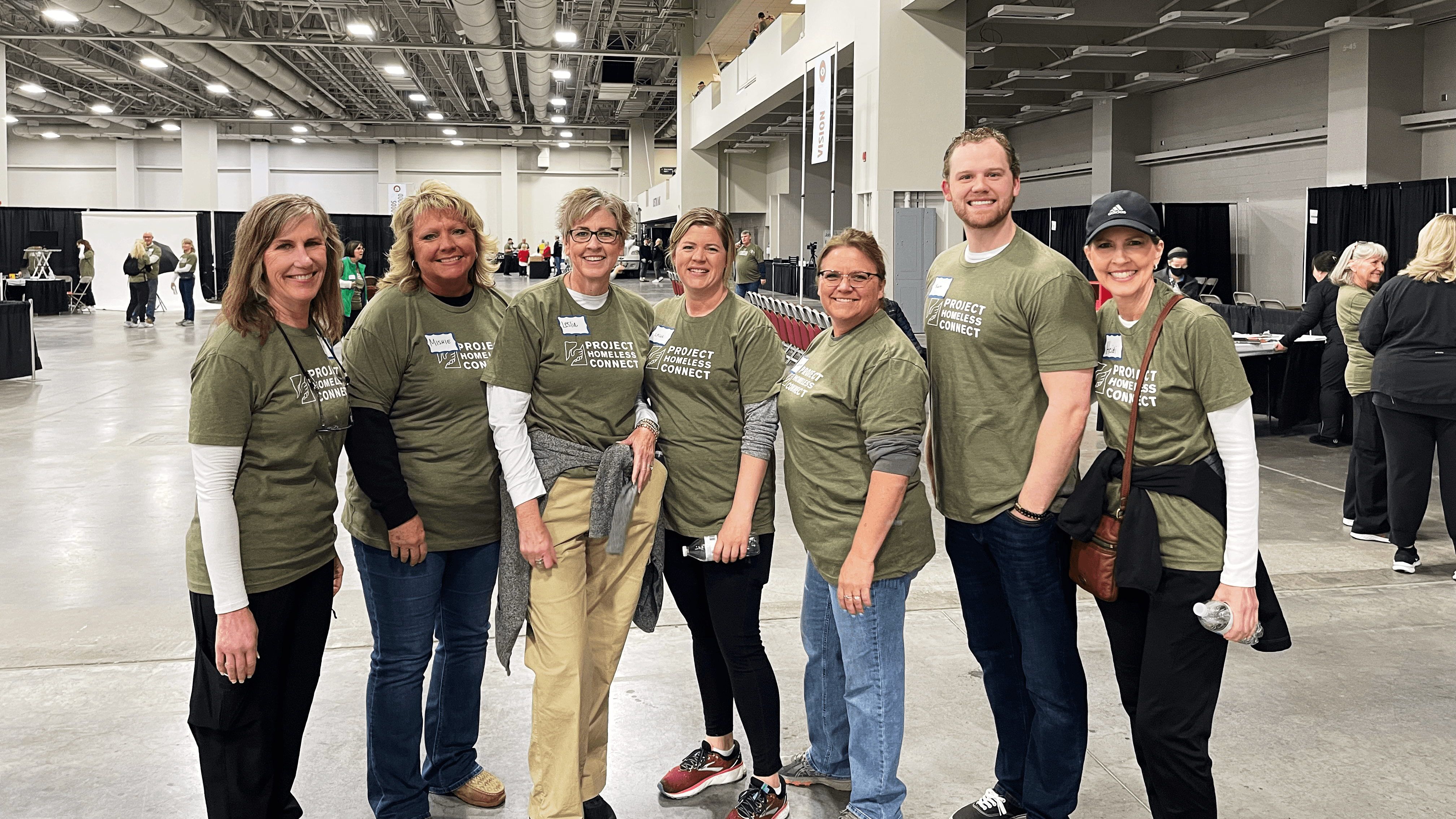 WaFd employees volunteering for Project Homeless Connect in Utah