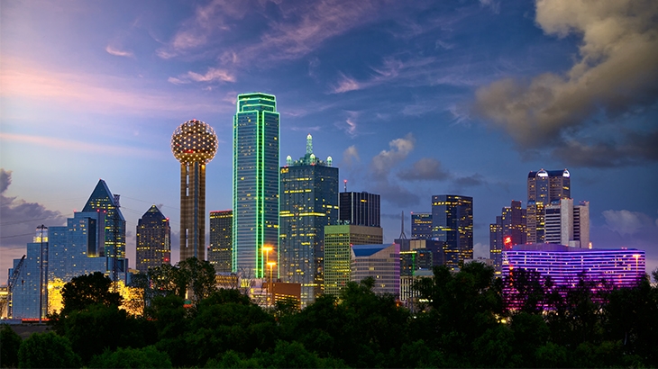 Dallas, Texas skyline at dusk.