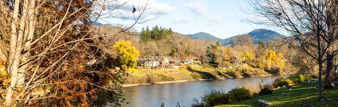 Photo of Grants Pass, Oregon skyline.