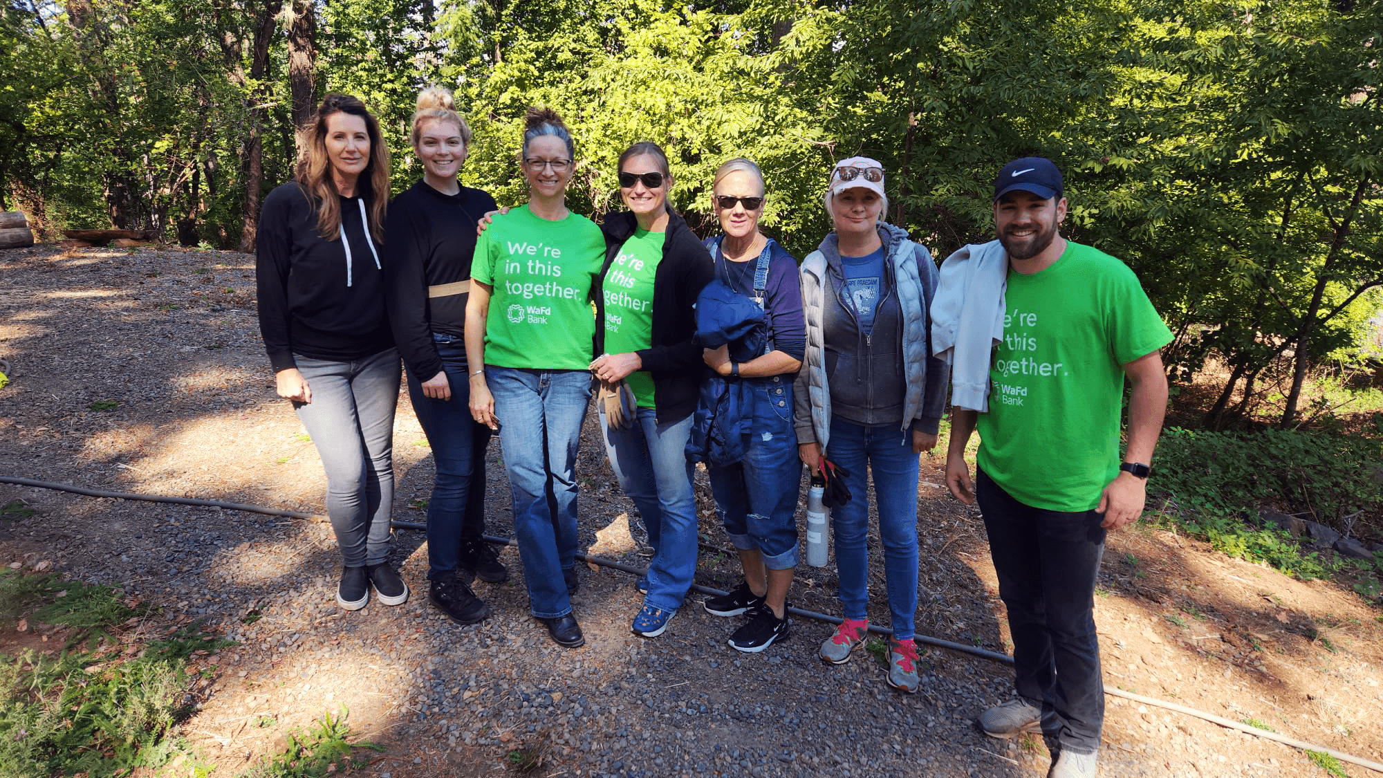 WaFd employees volunteering for United Way Day of Caring in Oregon